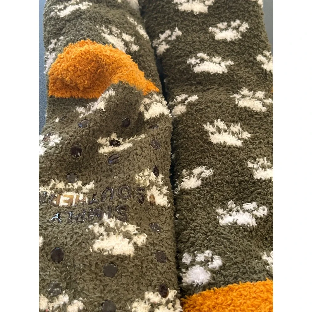 Simply Southern Fuzzy Paw‎ Print Cozy Socks Olive Orange Womens One Size